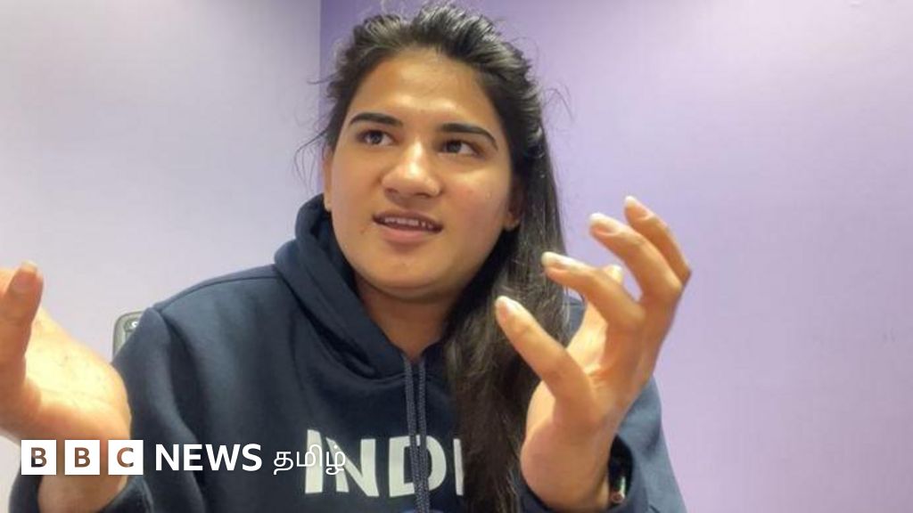 அங்கிதா ஸ்ரீத்வாத்சவ்: அம்மாவுக்கு கல்லீரல் தானம்; விளையாட்டில் பதக்கம் - சாதனை பெண்ணின் கதை