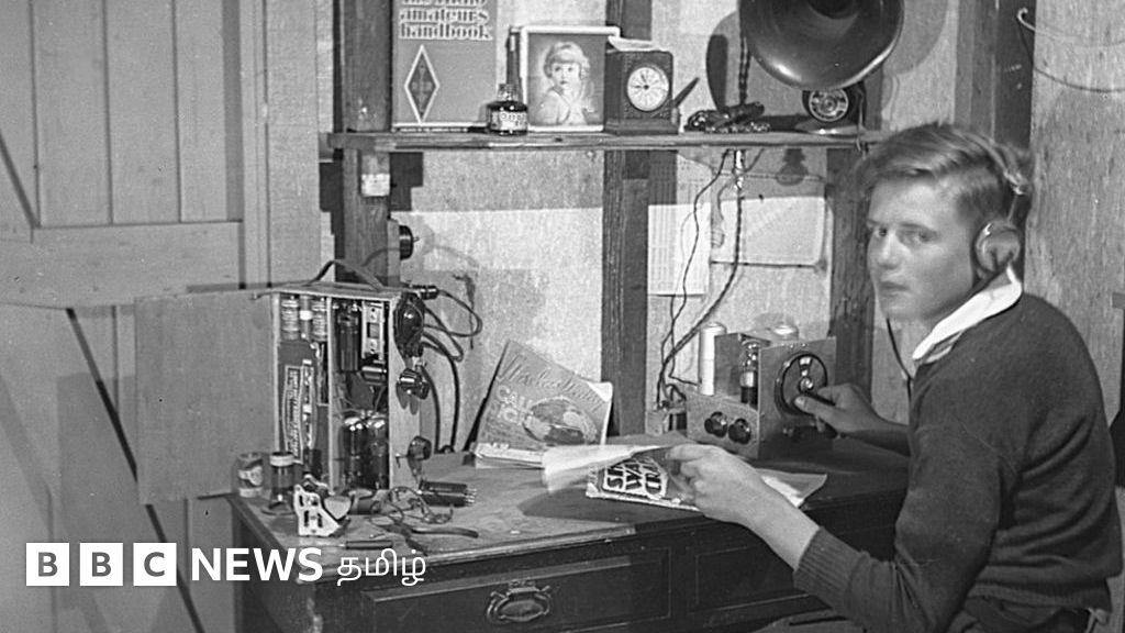 கருப்புப் பெட்டி: விமான விபத்தில் இறந்த தந்தை தந்த வானொலி, விமானங்களை பாதுகாப்பானதாக மகன் மாற்ற வித்திட்டது எப்படி? 