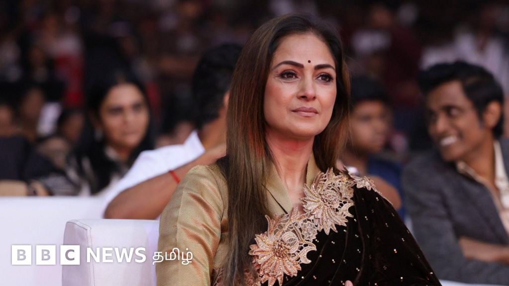 வாலி முதல் டூரிஸ்ட் பேமிலி வரை -  சிம்ரனின் 10 பிரபல படங்கள்