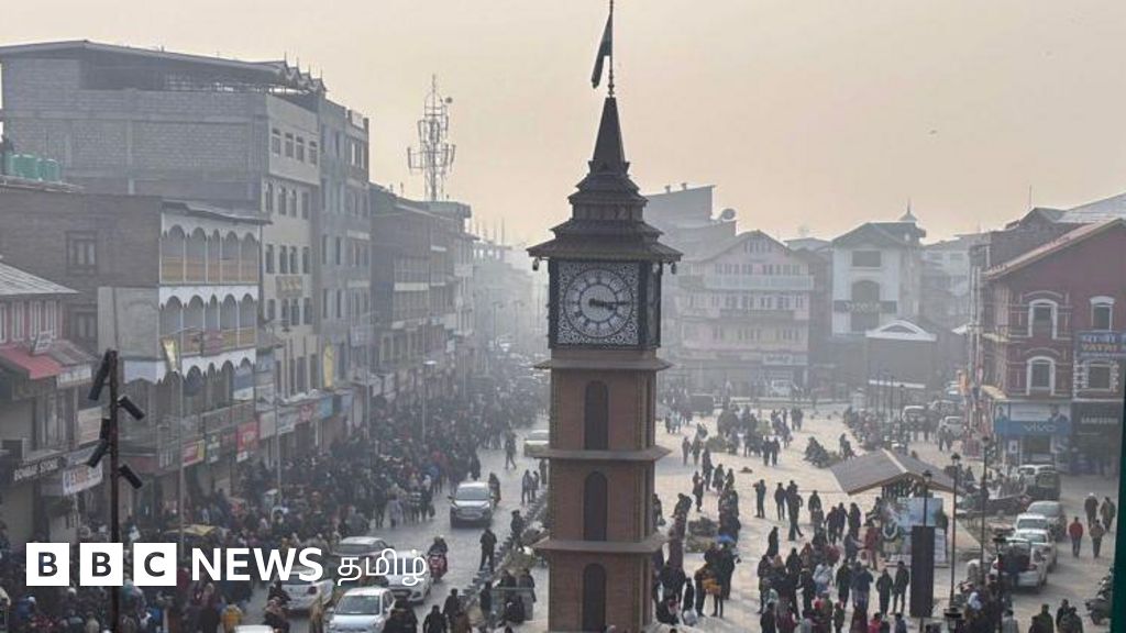 ஜம்மு-காஷ்மீர்: சட்டப்பிரிவு 370 என்பது என்ன? எப்படி அமலுக்கு வந்தது?