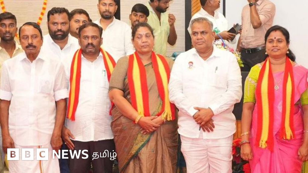 ராஜிநாமா செய்த 4 அதிமுக எம்.எல்.ஏ.க்களுக்கு சிக்கலா? எடப்பாடி பழனிசாமி தரப்பின் புதிய அஸ்திரம்