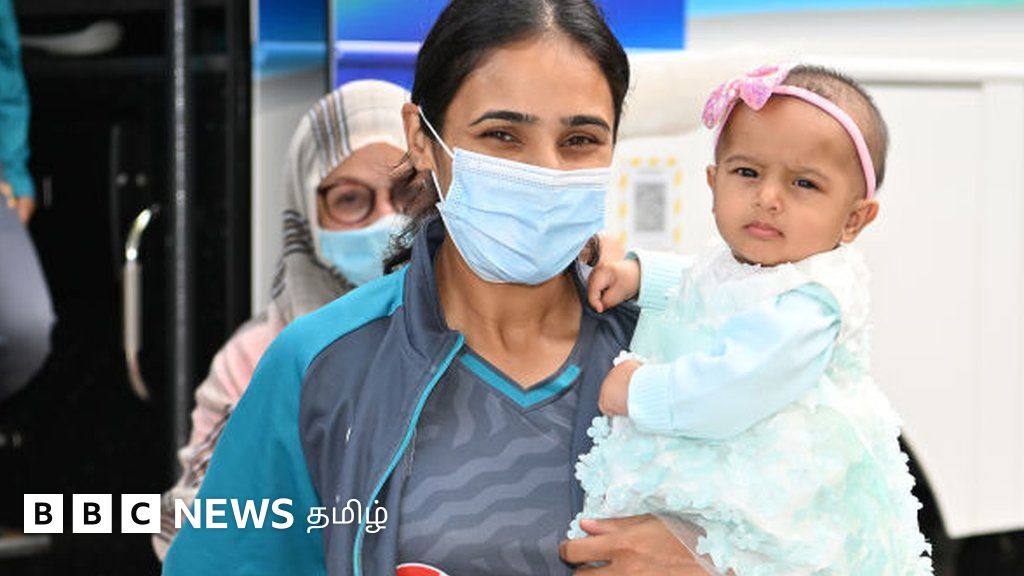 மகளிர் உலகக் கோப்பை தொடர்:“ட்ரெஸிங் அறையில் ஒரு குழந்தை சூழலையே மாற்றிவிட்டது” - உலகக் கோப்பை தொடரில் கவனம் பெறும் ஃபாத்திமா