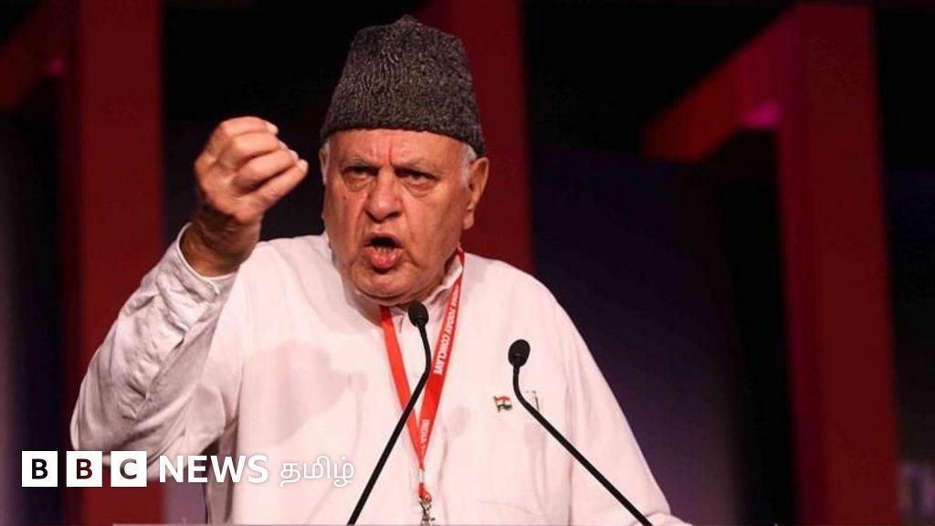 ஃபரூக் அப்துல்லாவை நோக்கி துப்பாக்கியை நீட்டிய நபர் - நடந்தது என்ன?