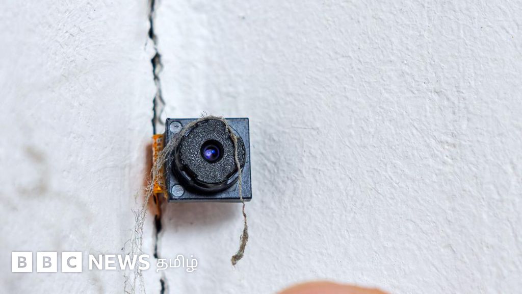 பெண்கள் கழிப்பறையில் பேனா கேமரா வைத்த பயிற்சி மருத்துவர் - கைது செய்த காவல்துறை