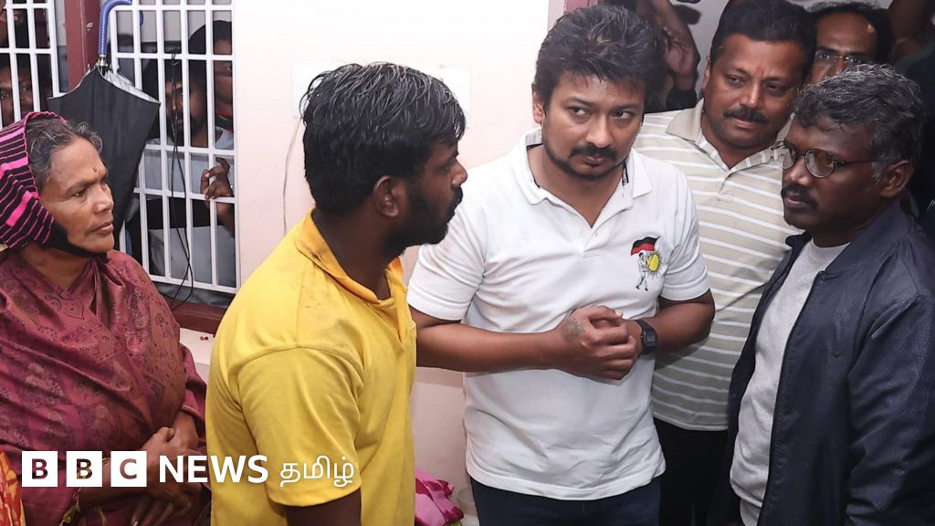 தமிழ்நாட்டில் மழை, வெள்ள மீட்புப் பணியின் பின்னணியில் நடக்கும் அரசியல் என்ன? 