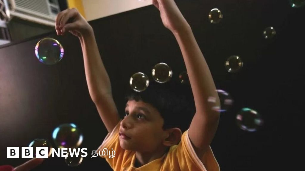 குழந்தைகள் நலன்: ஆட்டிசம் இருப்பதை கண்டறிவது எப்படி?