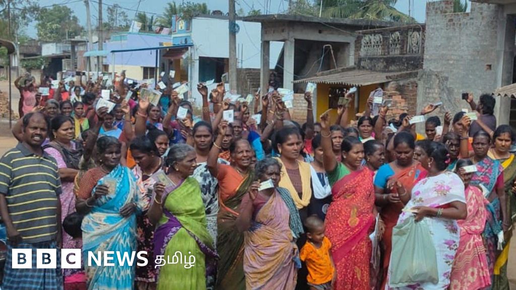 'கடைக்கோடியில் இருப்பதால் யாரும் கண்டுகொள்வதில்லை' - கும்மிடிப்பூண்டி அருகே உள்ள இந்த கிராம மக்கள் போராடுவது ஏன்?