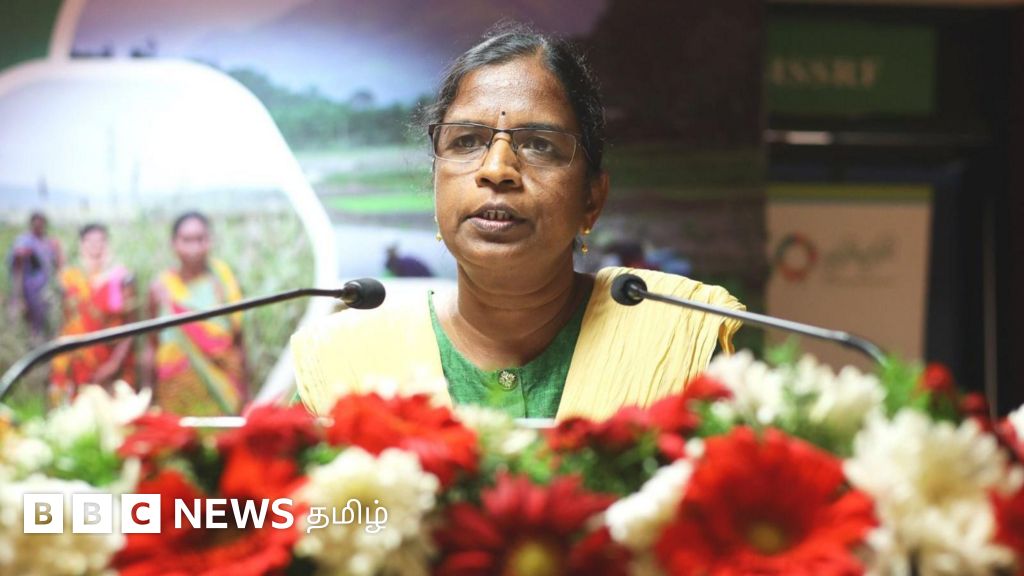 சுனாமியில் கற்ற பாடங்களை வைத்து மீனவர்களுக்கு வழிகாட்டும் பெண்