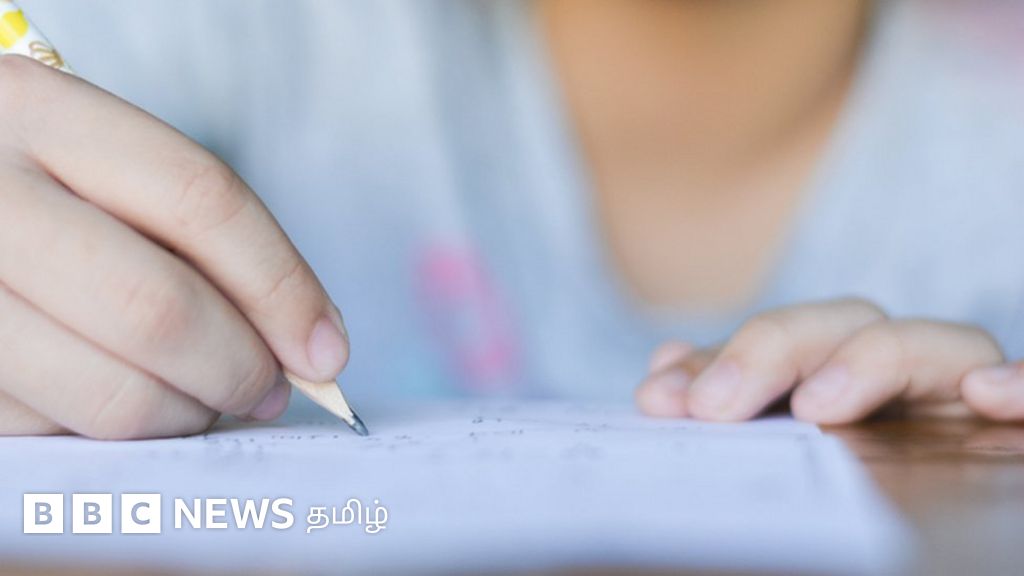 நீட் நுழைவுத் தேர்வு: கேரளாவில் மாணவிகளின் உள்ளாடைகளை அகற்ற சொன்னதாக காவல்நிலையத்தில் புகார்