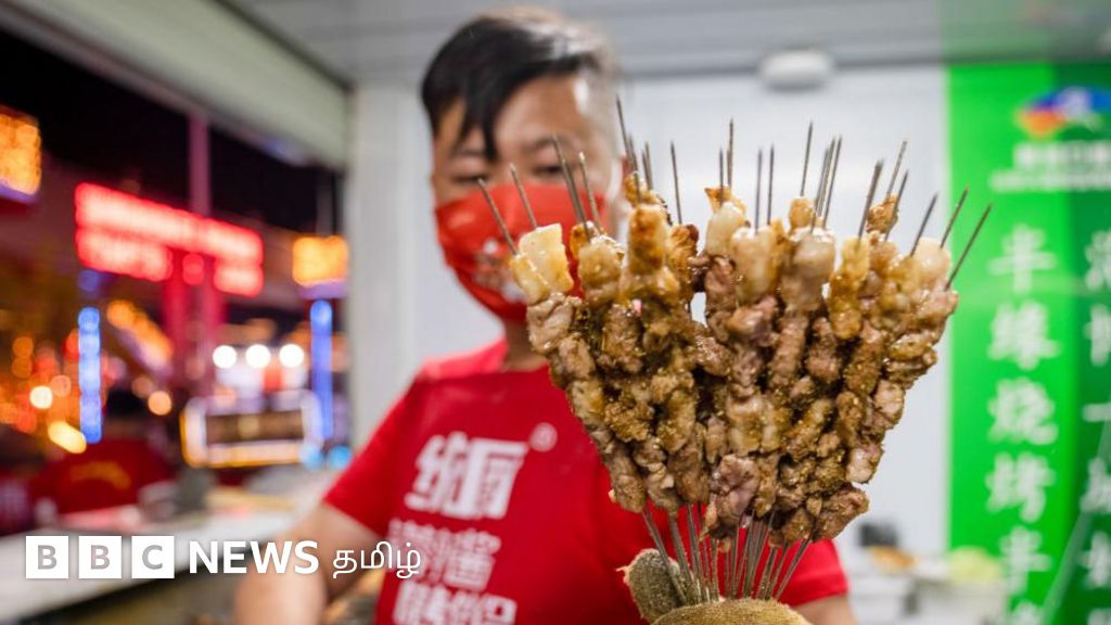 சீனாவின் ஸிபோ நகருக்கு திடீரென படையெடுக்கும் உணவுப் பிரியர்கள் - ஏன் இப்படி?