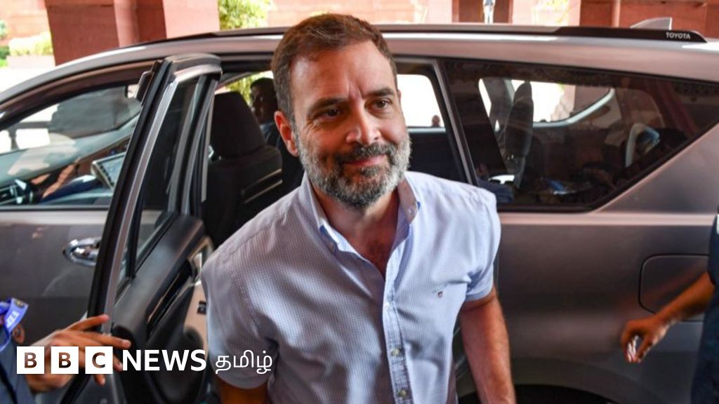 ராகுலின் 'பறக்கும் முத்தம்' விவகாரம்: உண்மையில் நடந்தது என்ன?