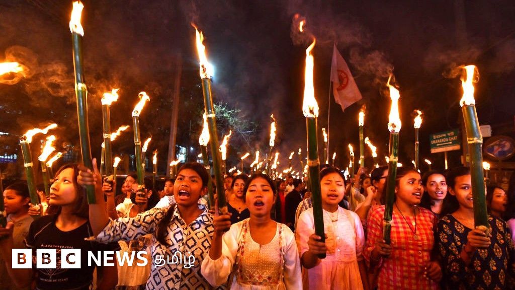 அண்டை நாடுகளில் ஆட்சியையே கவிழ்க்கும் Gen Z – இந்தியாவில் வீதிக்கு வர  மறுப்பது ஏன்? 