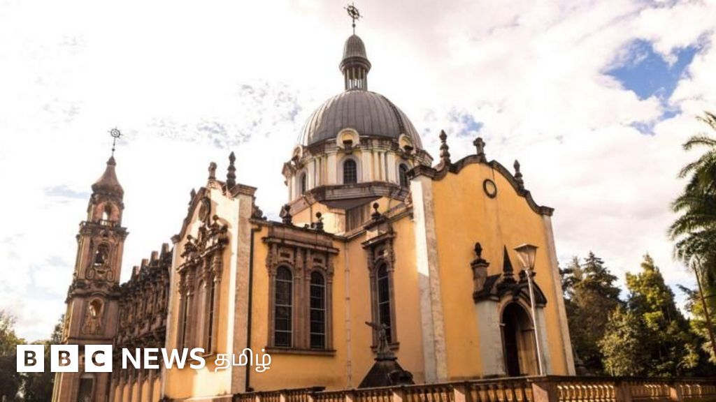 ஆப்ரிக்காவின் இந்த நாட்டில் ஒரு கிறிஸ்தவ பிரிவினர் மதம் மாறுவது ஏன்?