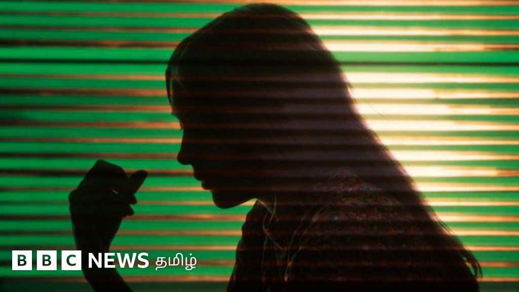 சென்னை: மகளை பாலியல் தொழிலுக்கு தள்ளியதாக பெற்றோர் கைது - செல்போனில் இருந்த ஆபாச புகைப்படங்கள் 