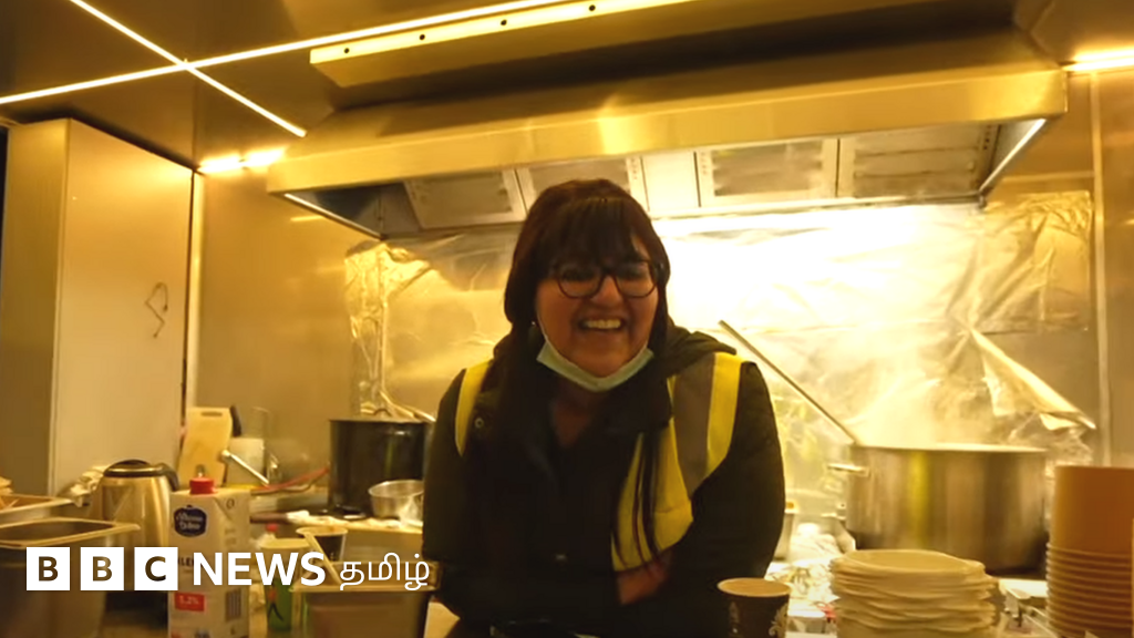 போலந்து எல்லையில் யுக்ரேனியர்களுக்கு உதவும் தன்னார்வலர்கள்