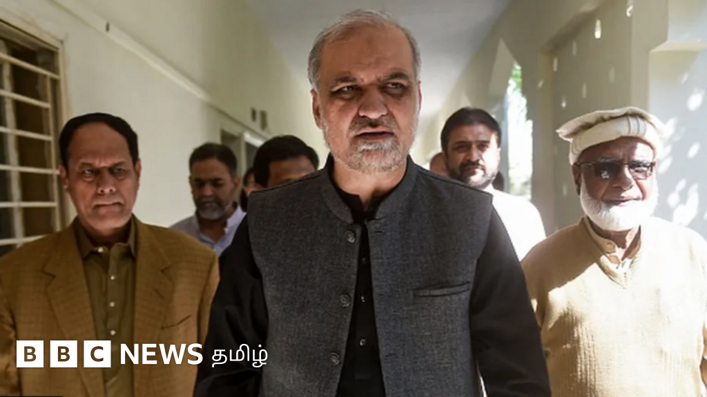 பாகிஸ்தான் தேர்தல்: தன்னை வெற்றிபெற வைக்க மோசடி நடந்ததாக கூறி, பதவி விலகிய அரசியல்வாதி