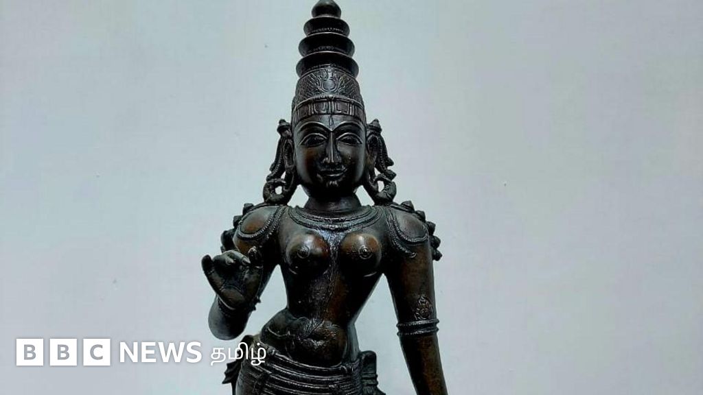 கடத்தப்பட்டு 11 ஆண்டுகளுக்கு பின் கிடைத்த 300 ஆண்டுகள் பழமையான சிலைகள்