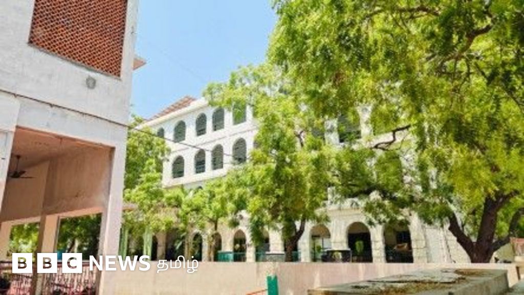 பென்சில் தகராறால் 8 ஆம் வகுப்பு மாணவருக்கு அரிவாள் வெட்டு - பின்னணி என்ன?  