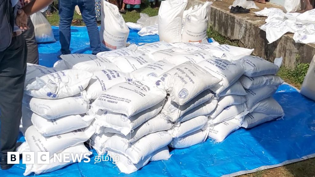 இலங்கைக்கு தமிழ்நாடு அனுப்பிய அரிசி மூட்டைகள் பயன்படுத்த முடியாத நிலையில் மீட்பு