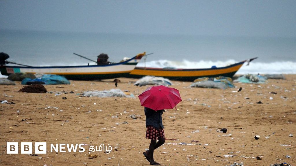 மெரினா கடற்கரையில் இளைஞருக்கு அரிவாள் வெட்டு - பாதுகாப்பு குறித்து கேள்வி எழுப்பும் மக்கள்