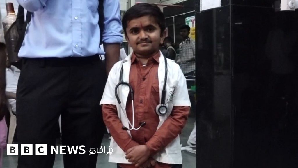 உயரம் மூன்று அடி, ஆனால் கனவோ பெரிது – சோதனைகளைத் தாண்டி மருத்துவரான குஜராத் இளைஞர் – காணொளி