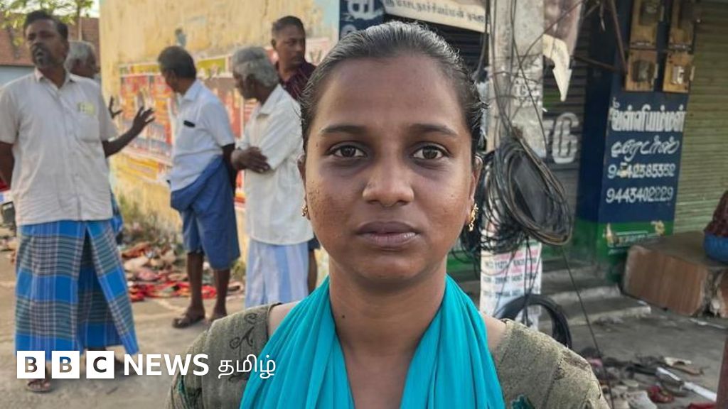 'நூலிழையில் உயிர் தப்பினேன்' - கரூர் கூட்ட நெரிசலில் உயிர் தப்பியவரின் திகில் அனுபவம்