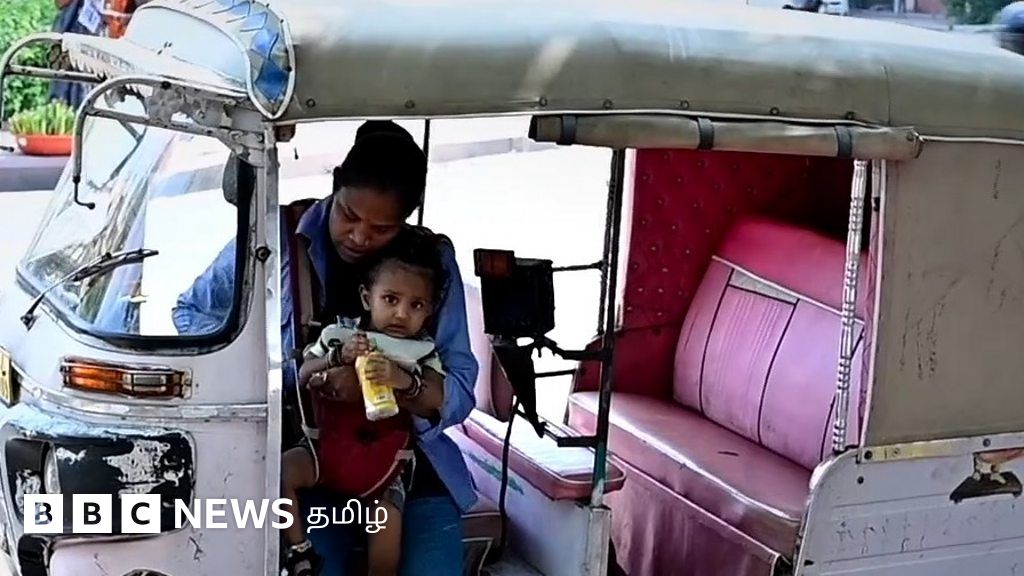 தன் குழந்தையுடன் ஆட்டோ ஓட்டும் ஜெய்பூர் பெண்ணின் போராட்ட கதை