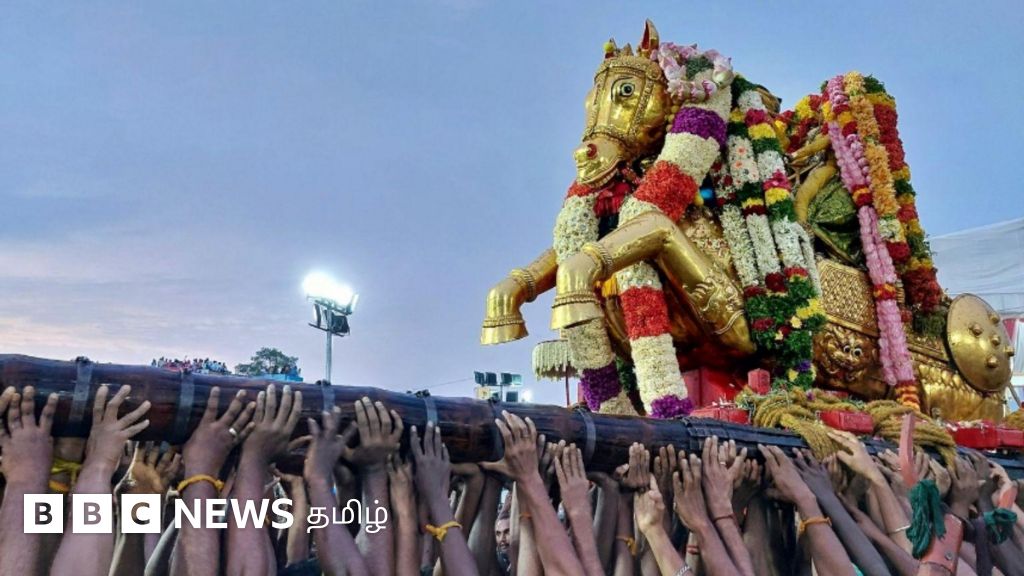மதுரை சித்திரை திருவிழா: கள்ளழகர் மீது தண்ணீரை பீய்ச்சி அடிக்க புதிய கட்டுப்பாடு - இனி யாரெல்லாம் செய்யலாம்?