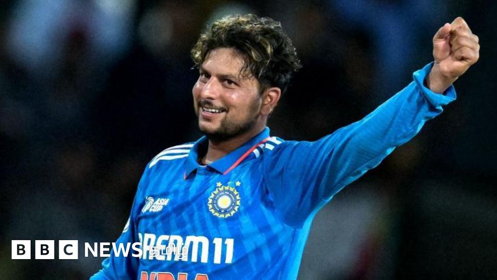 குல்தீப் யாதவ் 2.0: இந்திய அணி ஒதுக்கிய வீரர் உலகக்கோப்பை 'துருப்புச்சீட்டாக' விஸ்வரூபம் எடுத்த கதை