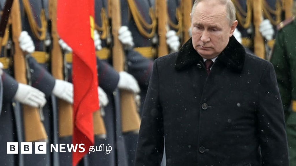 விளாதிமிர் புதின்: யுக்ரேன் மீது படையெடுக்கும் இந்த ரஷ்ய அதிபர் யார்?
