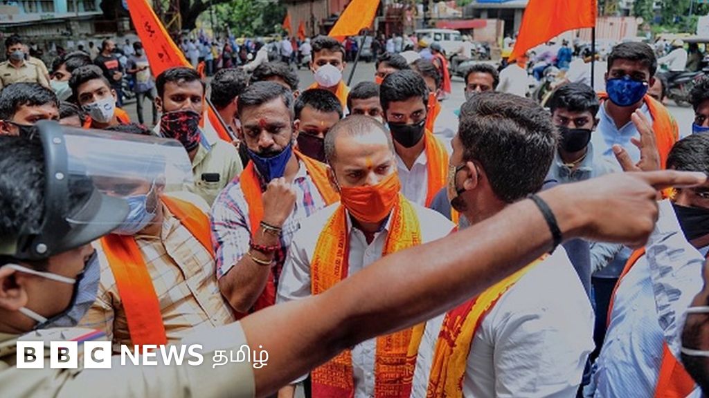 கர்நாடகா மத சர்ச்சை: முஸ்லிம்கள் பற்றிய நாடகத்தை பாதியில் நிறுத்திய பஜ்ரங் தள உறுப்பினர்கள்