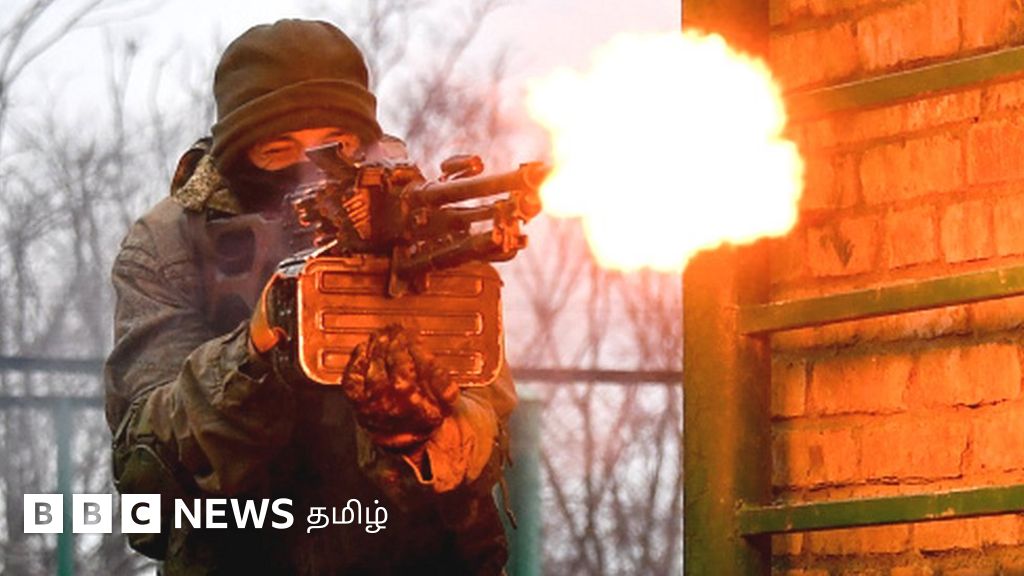 யுக்ரேன் vs ரஷ்யா: படை பலம், ஆயுத வலிமை யாருக்கு அதிகம்?