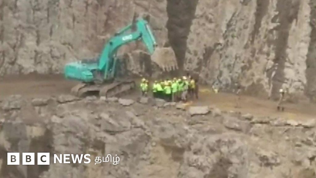 நெல்லையில் 300 அடி ஆழமுள்ள கல்குவாரியில் சிக்கிய 6 தொழிலாளர்களில் இருவர் மீட்பு