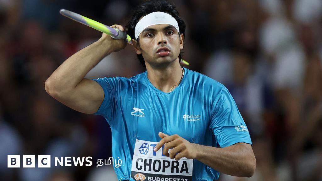 நீரஜ் சோப்ரா: ஒலிம்பிக்கை தொடர்ந்து உலக சாம்பியன்ஷிப்பிலும் தங்கம் - எவ்வளவு தூரம் ஈட்டி எறிந்தார்?