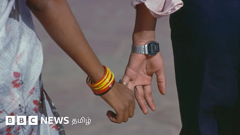 திருமணம் செய்யாமல் 'லிவ்-இன்' உறவில் இருப்பதை அரசுக்கு தெரிவிப்பது அவசியமா? எதிர்ப்பு எழுவது ஏன்?