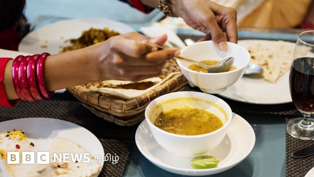 இந்திய உணவகங்கள்: சர்வீஸ் சார்ஜ் செலுத்துவது கட்டாயப்படுத்தப்படுகிறதா?
