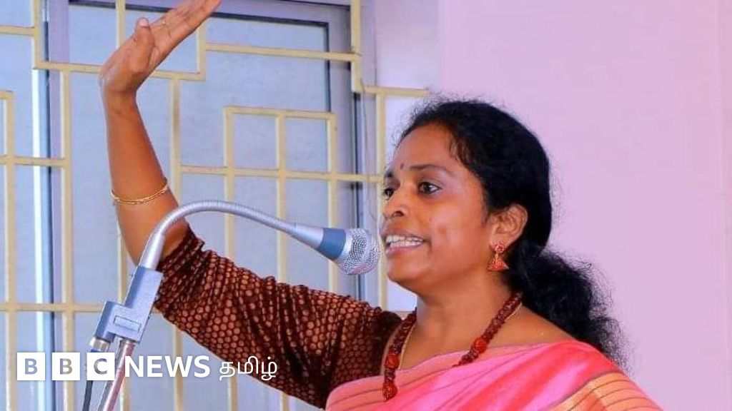 கல்வித்துறையை விமர்சித்ததாகக் கூறி அரசுப்பள்ளி ஆசிரியை பணியிடை நீக்கம் - என்ன நடந்தது?