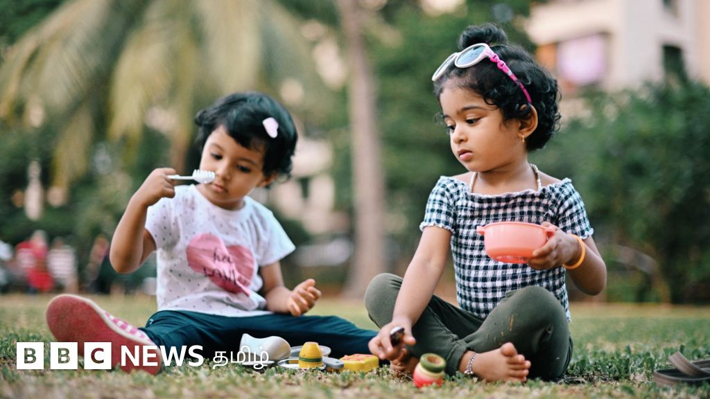 குழந்தைகள் விளையாடும்போது ஆபத்தான பொருள் எதையாவது விழுங்கிவிட்டால் என்ன செய்வது?