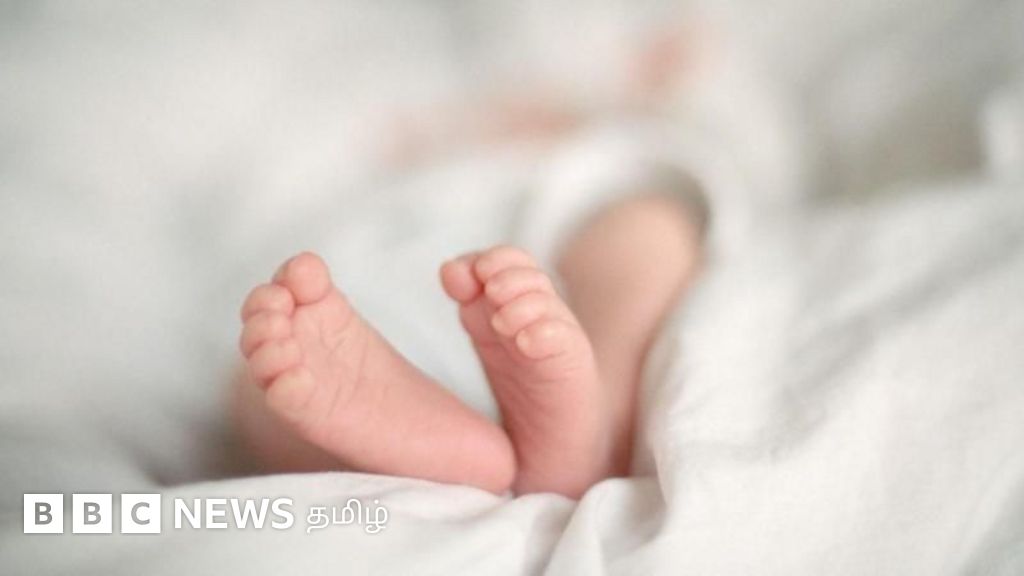 ஓடும் பேருந்தில் மற்ற பயணிகளுக்கு தெரியாமல் குழந்தையை பிரசவித்து வெளியே வீசிய பெண்