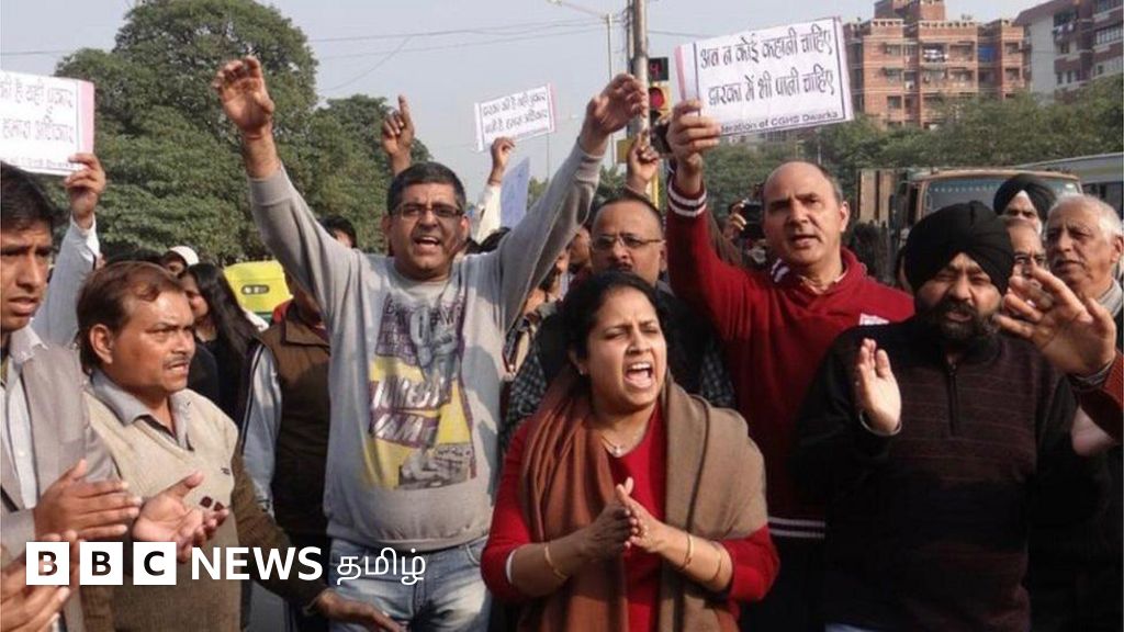 ஜோஷிமட் போல மண்ணுக்குள் புதைந்து கொண்டிருந்த ஊரை ஒன்றுகூடி காப்பாற்றிய மக்கள்
