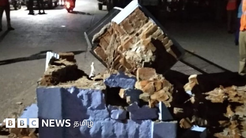 பெரியார் சிலை சேதம்: கூகுள் மேப்பை பார்த்து ஓட்டியதால் பெரியார் சிலை மீது லாரி மோதியது