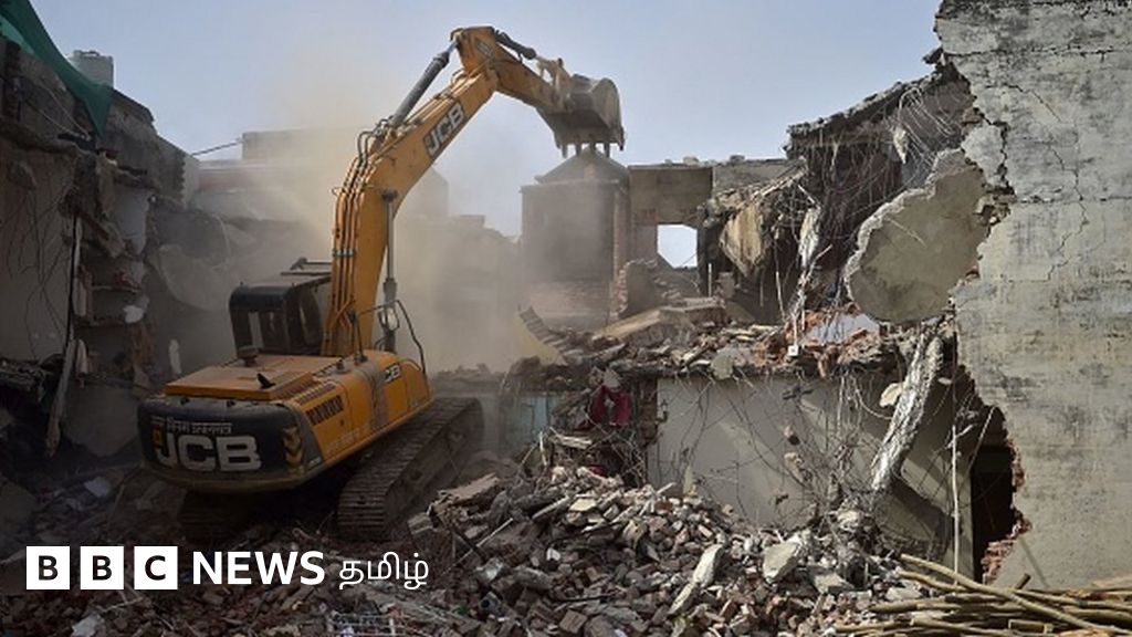 உத்தர பிரதேசத்தில் புல்டோசர் மூலம் வீடுகள் இடிப்பு: அறிக்கை கேட்ட உச்ச நீதிமன்றம் - 10 தகவல்கள்