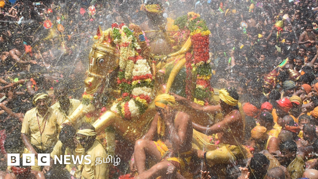 மதுரை: கள்ளழகர் ஆற்றில் இறங்கும் நிகழ்வுக்காக விரிவான  ஏற்பாடு - பக்தர்கள் எங்கே ஆற்றில் இறங்கலாம்?