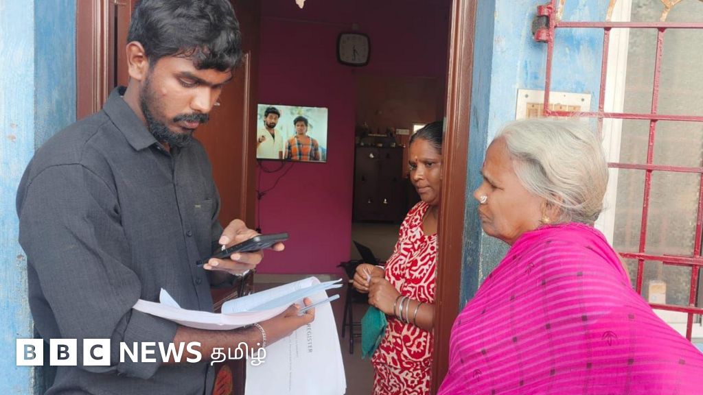 தமிழ்நாட்டில் வாக்காளர் பட்டியல் சிறப்புத் தீவிரத் திருத்தம் எப்படி நடக்கிறது?