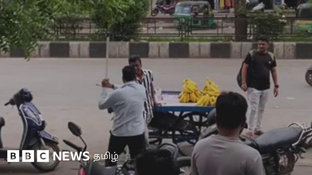 நடைபாதை வியாபாரியைத் தாக்கிய பாஜக பிரமுகரின் சகோதரர் - வைரல் காணொளி