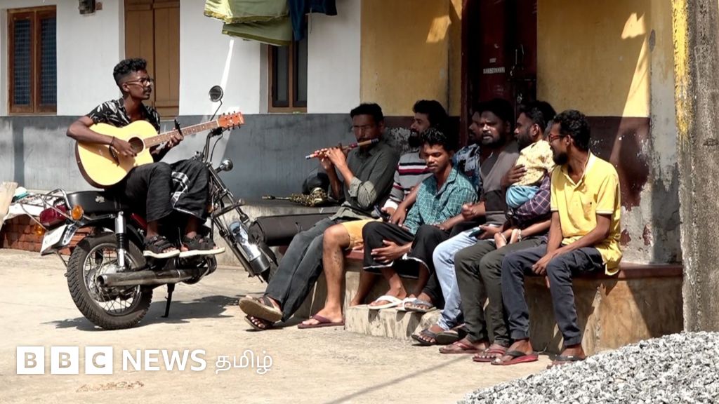 கேரளாவின் 'பாட்டு கிராமம்' - இசையின்றி அமையாது இவர்களின் வாழ்வு!