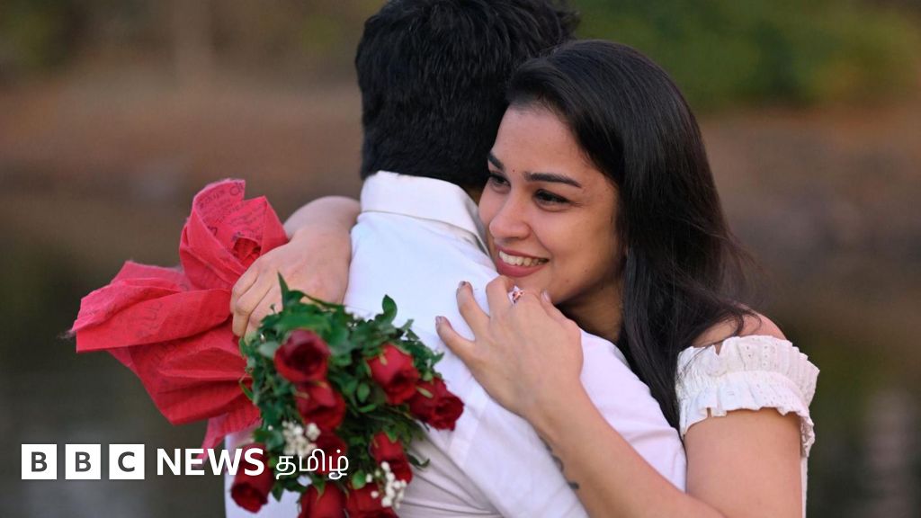 ஒருபுறம் வள்ளிக்கும்மி, மறுபுறம் 'ஸ்பீடு டேட்' - கொங்கு மண்டலத்தில் என்ன நடக்கிறது?