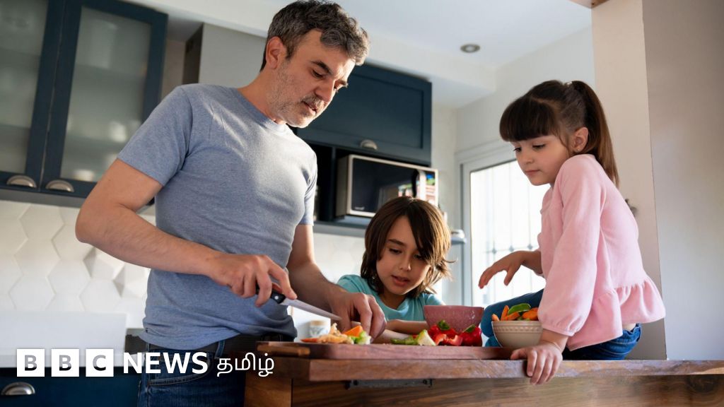 வீட்டில் இருக்கும் தந்தை சந்திக்கும் சவால்கள் என்ன? பெண் போல ஹார்மோன் மாற்றம் வருமா? 