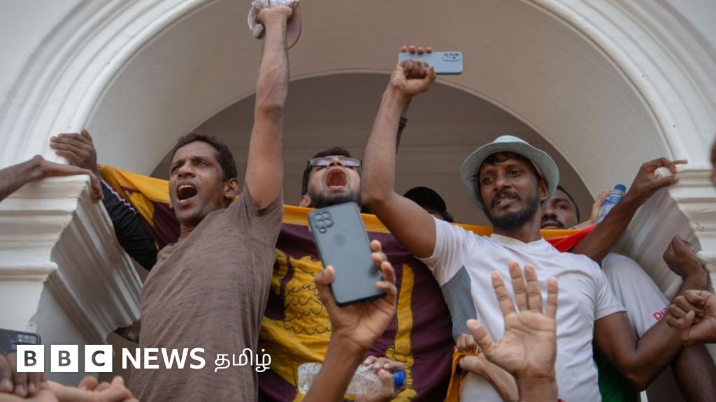 இலங்கை நெருக்கடி: 'மத அரசியல்' விளைவித்த துன்பங்கள் - வரலாறு மாற்றியமைக்கப்படுமா?