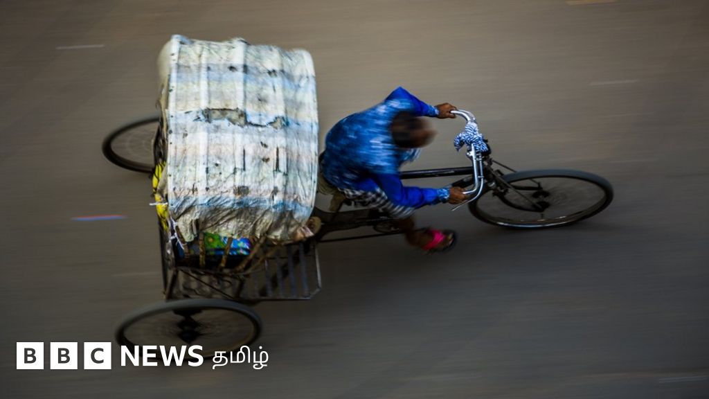 உத்தர பிரதேசத்தில் ரிக்‌ஷா இழுப்பவரிடம் ரூ. 3.47 கோடி வரி கேட்டு வருமான வரித் துறை நோட்டீஸ்